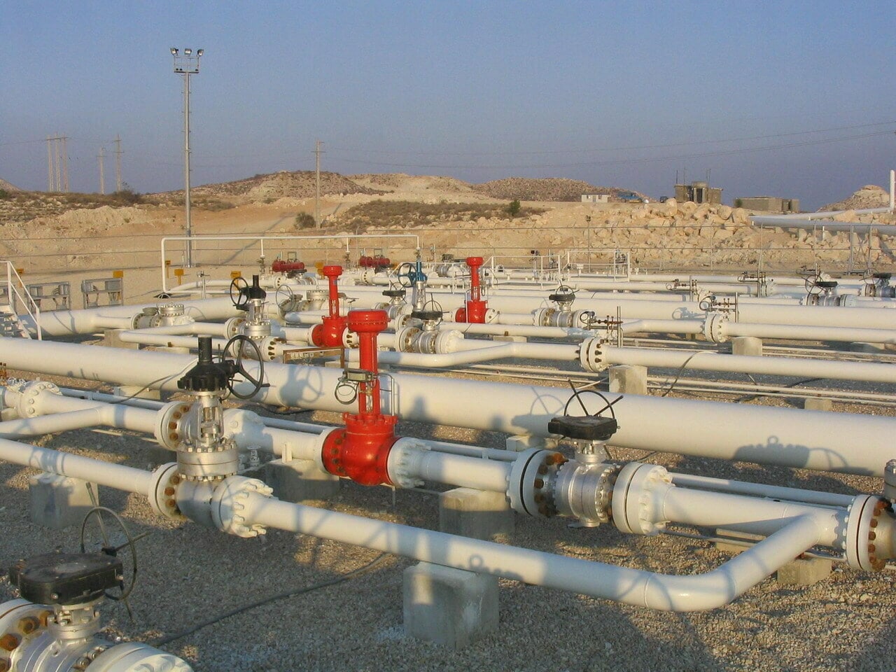 Construction of collection center (manifold) No. 3, Tabnak gas field